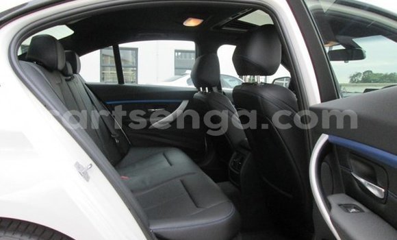 Nunua Ilio tumika BMW 3–Series White Gari ndani ya Ezulwini nchini Hhohho Nunua Ilio tumika BMW 3–Series White Gari ndani ya Ezulwini nchini Hhohho