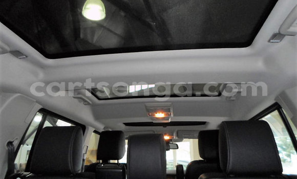 Nunua Ilio tumika Land Rover Discovery White Gari ndani ya Ezulwini nchini Hhohho Nunua Ilio tumika Land Rover Discovery White Gari ndani ya Ezulwini nchini Hhohho