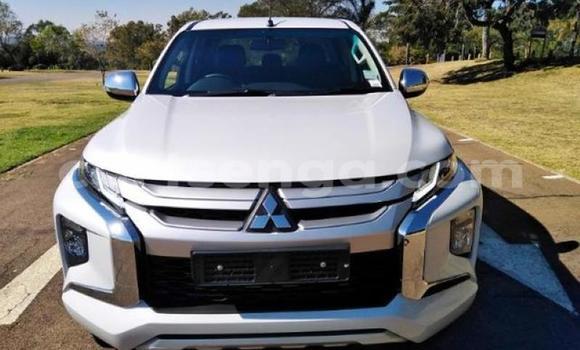 Buy Used Mitsubishi Triton White Car in Manzini in Manzini Buy Used Mitsubishi Triton White Car in Manzini in Manzini