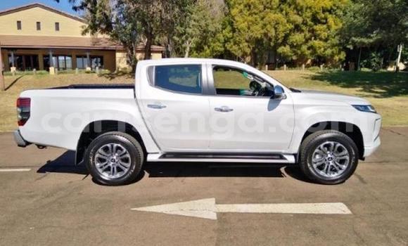 Buy Used Mitsubishi Triton White Car in Manzini in Manzini Buy Used Mitsubishi Triton White Car in Manzini in Manzini