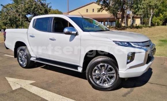 Buy Used Mitsubishi Triton White Car in Manzini in Manzini Buy Used Mitsubishi Triton White Car in Manzini in Manzini