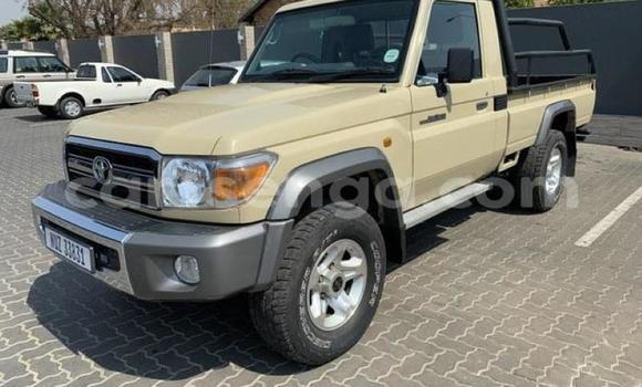 Buy Used Toyota Land Cruiser Beige Car in Mbabane in Manzini Buy Used Toyota Land Cruiser Beige Car in Mbabane in Manzini