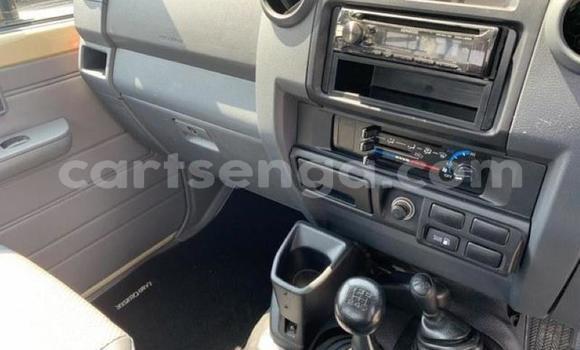 Buy Used Toyota Land Cruiser Beige Car in Mbabane in Manzini Buy Used Toyota Land Cruiser Beige Car in Mbabane in Manzini