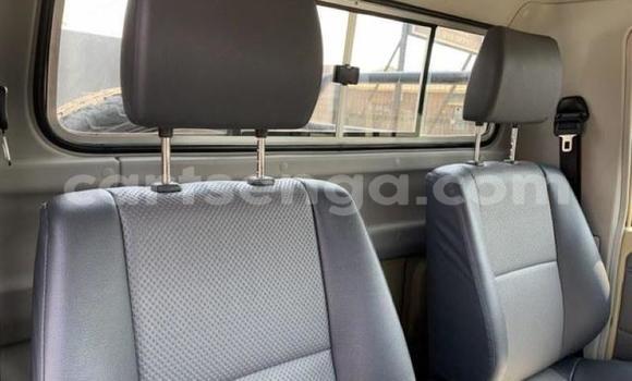 Buy Used Toyota Land Cruiser Beige Car in Mbabane in Manzini Buy Used Toyota Land Cruiser Beige Car in Mbabane in Manzini