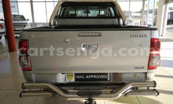 Nunua Ilio tumika Toyota Hilux Silver Gari ndani ya Manzini nchini Manzini Nunua Ilio tumika Toyota Hilux Silver Gari ndani ya Manzini nchini Manzini