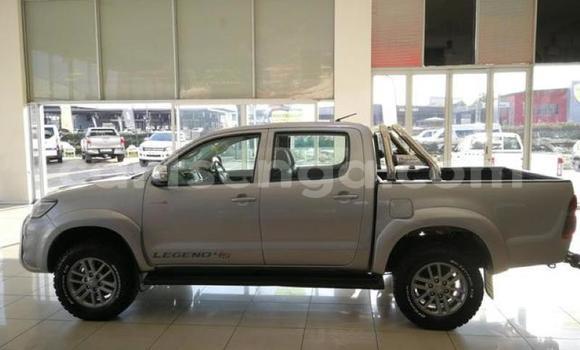 Nunua Ilio tumika Toyota Hilux Silver Gari ndani ya Manzini nchini Manzini Nunua Ilio tumika Toyota Hilux Silver Gari ndani ya Manzini nchini Manzini