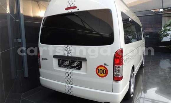 Nunua Ilio tumika Toyota 4Runner White Gari ndani ya Bulembu nchini Hhohho Nunua Ilio tumika Toyota 4Runner White Gari ndani ya Bulembu nchini Hhohho