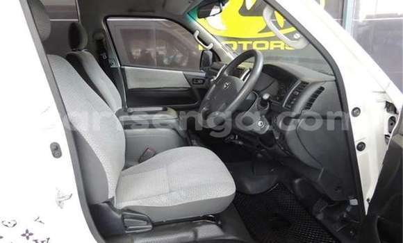 Nunua Ilio tumika Toyota 4Runner White Gari ndani ya Bulembu nchini Hhohho Nunua Ilio tumika Toyota 4Runner White Gari ndani ya Bulembu nchini Hhohho