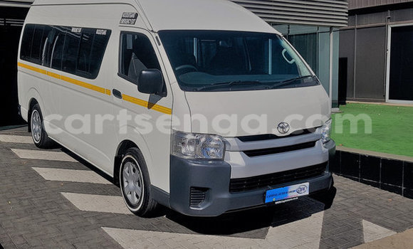 Nunua Ilio tumika Toyota Hiace White Gari ndani ya Hlatikulu nchini Wilaya ya Shiselweni Nunua Ilio tumika Toyota Hiace White Gari ndani ya Hlatikulu nchini Wilaya ya Shiselweni