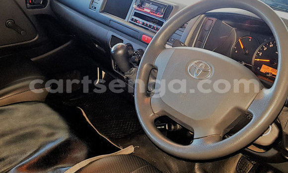 Nunua Ilio tumika Toyota Hiace White Gari ndani ya Hlatikulu nchini Wilaya ya Shiselweni Nunua Ilio tumika Toyota Hiace White Gari ndani ya Hlatikulu nchini Wilaya ya Shiselweni