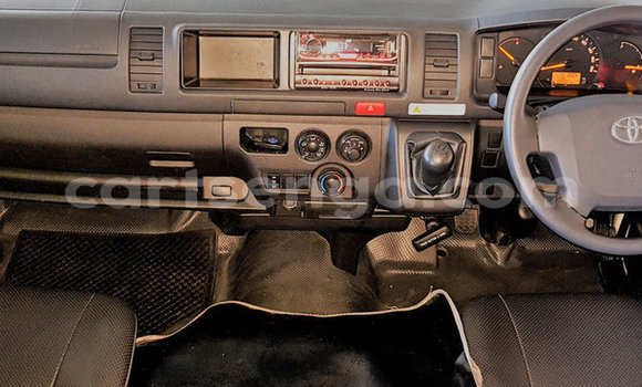 Nunua Ilio tumika Toyota Hiace White Gari ndani ya Hlatikulu nchini Wilaya ya Shiselweni Nunua Ilio tumika Toyota Hiace White Gari ndani ya Hlatikulu nchini Wilaya ya Shiselweni