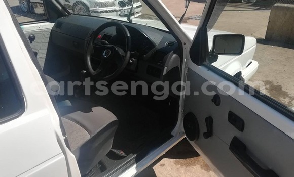 Acheter Occasion Voiture Volkswagen Golf Blanc à Hlatikulu, Shiselweni District Acheter Occasion Voiture Volkswagen Golf Blanc à Hlatikulu, Shiselweni District