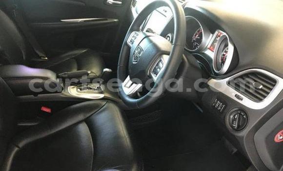 Nunua Ilio tumika Dodge Coronet White Gari ndani ya Ezulwini nchini Hhohho Nunua Ilio tumika Dodge Coronet White Gari ndani ya Ezulwini nchini Hhohho