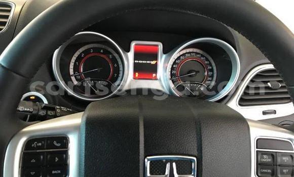 Nunua Ilio tumika Dodge Coronet White Gari ndani ya Ezulwini nchini Hhohho Nunua Ilio tumika Dodge Coronet White Gari ndani ya Ezulwini nchini Hhohho