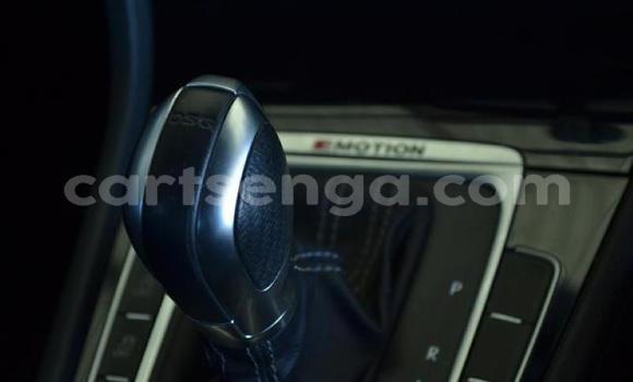 Buy Used Volkswagen Golf R White Car in Ezulwini in Hhohho Buy Used Volkswagen Golf R White Car in Ezulwini in Hhohho