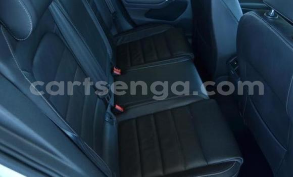 Buy Used Volkswagen Golf R White Car in Ezulwini in Hhohho Buy Used Volkswagen Golf R White Car in Ezulwini in Hhohho
