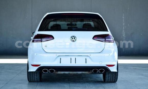 Buy Used Volkswagen Golf R White Car in Ezulwini in Hhohho Buy Used Volkswagen Golf R White Car in Ezulwini in Hhohho