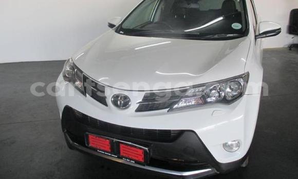 Acheter Occasion Voiture Toyota RAV4 Blanc à Manzini, Manzini Acheter Occasion Voiture Toyota RAV4 Blanc à Manzini, Manzini