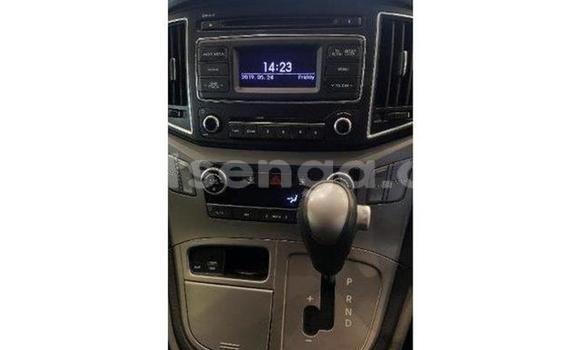 Nunua Ilio tumika Hyundai H1 White Gari ndani ya Bulembu nchini Hhohho Nunua Ilio tumika Hyundai H1 White Gari ndani ya Bulembu nchini Hhohho