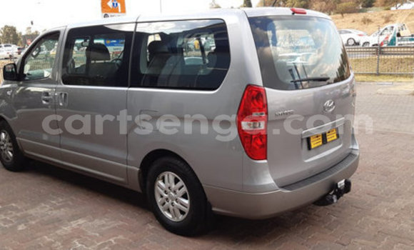 Nunua Ilio tumika Hyundai H1 Silver Gari ndani ya Bulembu nchini Hhohho Nunua Ilio tumika Hyundai H1 Silver Gari ndani ya Bulembu nchini Hhohho