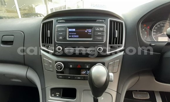 Nunua Ilio tumika Hyundai H1 Silver Gari ndani ya Bulembu nchini Hhohho Nunua Ilio tumika Hyundai H1 Silver Gari ndani ya Bulembu nchini Hhohho