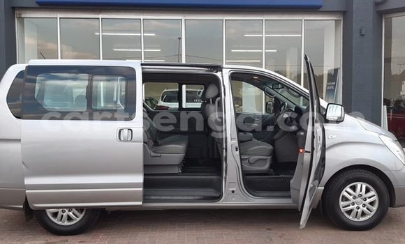 Nunua Ilio tumika Hyundai H1 Silver Gari ndani ya Bulembu nchini Hhohho Nunua Ilio tumika Hyundai H1 Silver Gari ndani ya Bulembu nchini Hhohho