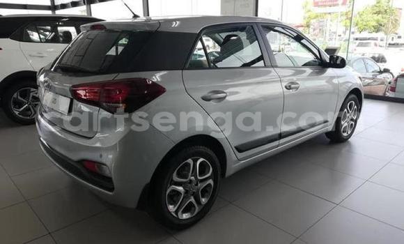 Nunua Ilio tumika Hyundai i20 Silver Gari ndani ya Ezulwini nchini Hhohho Nunua Ilio tumika Hyundai i20 Silver Gari ndani ya Ezulwini nchini Hhohho