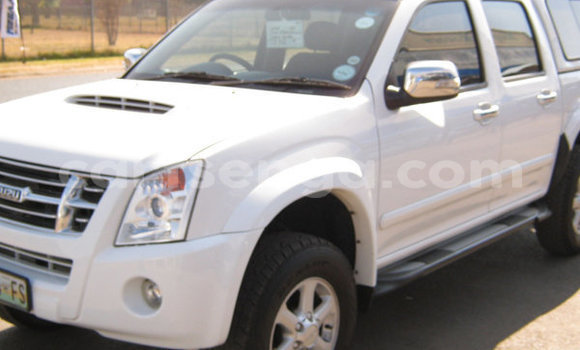 Acheter Occasion Voiture Isuzu KB Blanc à Ezulwini, Hhohho Acheter Occasion Voiture Isuzu KB Blanc à Ezulwini, Hhohho