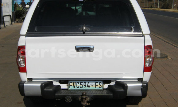 Acheter Occasion Voiture Isuzu KB Blanc à Ezulwini, Hhohho Acheter Occasion Voiture Isuzu KB Blanc à Ezulwini, Hhohho