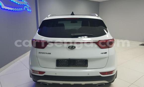 Nunua Ilio tumika Kia Sportage White Gari ndani ya Manzini nchini Manzini Nunua Ilio tumika Kia Sportage White Gari ndani ya Manzini nchini Manzini