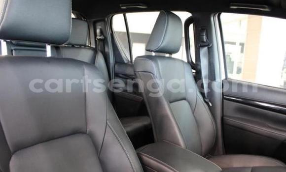 Nunua Ilio tumika Toyota Hilux White Gari ndani ya Ezulwini nchini Hhohho Nunua Ilio tumika Toyota Hilux White Gari ndani ya Ezulwini nchini Hhohho