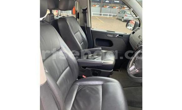 Nunua Ilio tumika Volkswagen Caravelle Silver Gari ndani ya Ezulwini nchini Hhohho Nunua Ilio tumika Volkswagen Caravelle Silver Gari ndani ya Ezulwini nchini Hhohho