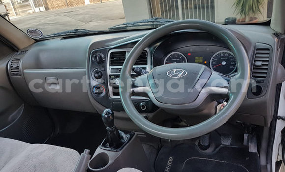 Acheter Occasion Voiture Hyundai H200 Blanc à Ezulwini, Hhohho Acheter Occasion Voiture Hyundai H200 Blanc à Ezulwini, Hhohho