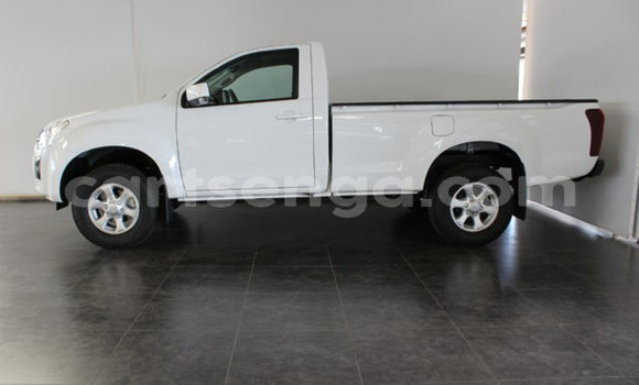 Nunua Ilio tumika Isuzu KB White Gari ndani ya Ezulwini nchini Hhohho Nunua Ilio tumika Isuzu KB White Gari ndani ya Ezulwini nchini Hhohho