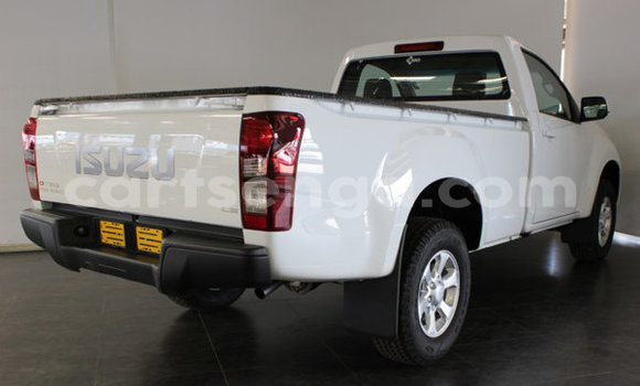 Nunua Ilio tumika Isuzu KB White Gari ndani ya Ezulwini nchini Hhohho Nunua Ilio tumika Isuzu KB White Gari ndani ya Ezulwini nchini Hhohho