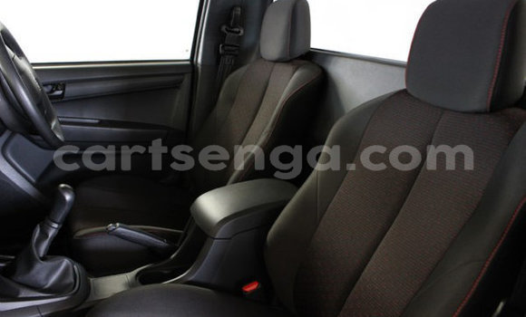 Nunua Ilio tumika Isuzu KB White Gari ndani ya Ezulwini nchini Hhohho Nunua Ilio tumika Isuzu KB White Gari ndani ya Ezulwini nchini Hhohho