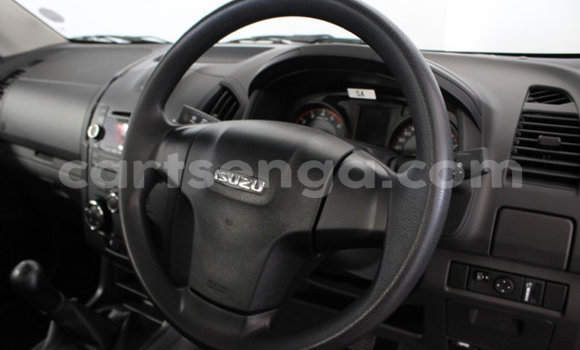 Nunua Ilio tumika Isuzu KB White Gari ndani ya Ezulwini nchini Hhohho Nunua Ilio tumika Isuzu KB White Gari ndani ya Ezulwini nchini Hhohho