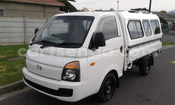 Acheter Occasion Voiture Hyundai H200 Blanc à Ezulwini, Hhohho Acheter Occasion Voiture Hyundai H200 Blanc à Ezulwini, Hhohho
