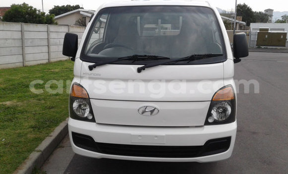 Acheter Occasion Voiture Hyundai H200 Blanc à Ezulwini, Hhohho Acheter Occasion Voiture Hyundai H200 Blanc à Ezulwini, Hhohho
