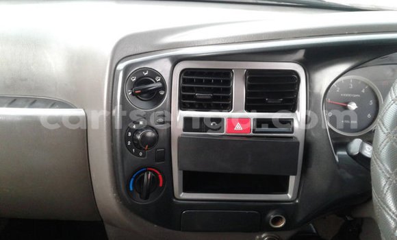 Acheter Occasion Voiture Hyundai H200 Blanc à Ezulwini, Hhohho Acheter Occasion Voiture Hyundai H200 Blanc à Ezulwini, Hhohho