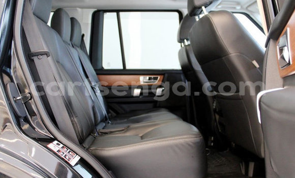 Nunua Ilio tumika Land Rover Discovery Black Gari ndani ya Ezulwini nchini Hhohho Nunua Ilio tumika Land Rover Discovery Black Gari ndani ya Ezulwini nchini Hhohho