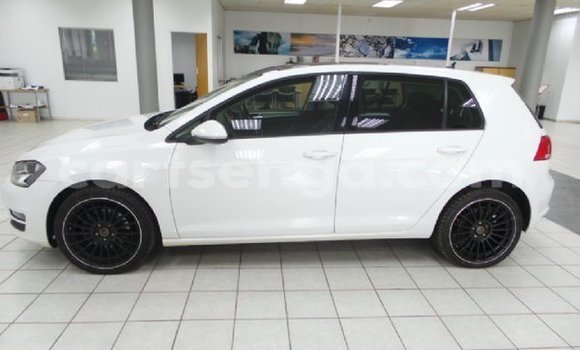 Nunua Ilio tumika Volkswagen Golf White Gari ndani ya Ezulwini nchini Hhohho Nunua Ilio tumika Volkswagen Golf White Gari ndani ya Ezulwini nchini Hhohho