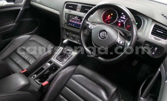 Nunua Ilio tumika Volkswagen Golf White Gari ndani ya Ezulwini nchini Hhohho Nunua Ilio tumika Volkswagen Golf White Gari ndani ya Ezulwini nchini Hhohho