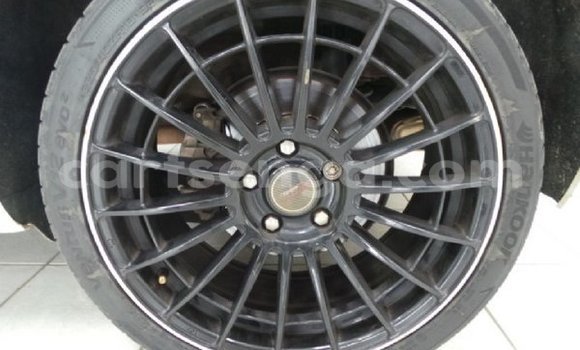 Nunua Ilio tumika Volkswagen Golf White Gari ndani ya Ezulwini nchini Hhohho Nunua Ilio tumika Volkswagen Golf White Gari ndani ya Ezulwini nchini Hhohho