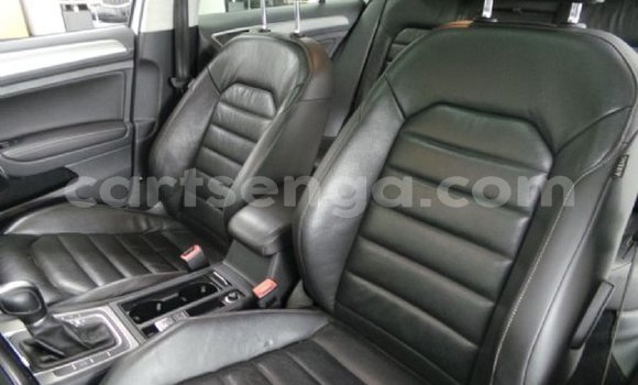 Nunua Ilio tumika Volkswagen Golf White Gari ndani ya Ezulwini nchini Hhohho Nunua Ilio tumika Volkswagen Golf White Gari ndani ya Ezulwini nchini Hhohho