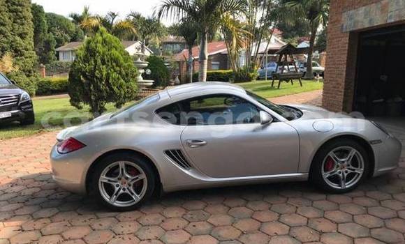 Nunua Ilio tumika Porsche 718 Cayman Silver Gari ndani ya Ezulwini nchini Hhohho Nunua Ilio tumika Porsche 718 Cayman Silver Gari ndani ya Ezulwini nchini Hhohho