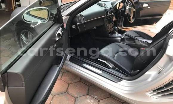 Nunua Ilio tumika Porsche 718 Cayman Silver Gari ndani ya Ezulwini nchini Hhohho Nunua Ilio tumika Porsche 718 Cayman Silver Gari ndani ya Ezulwini nchini Hhohho