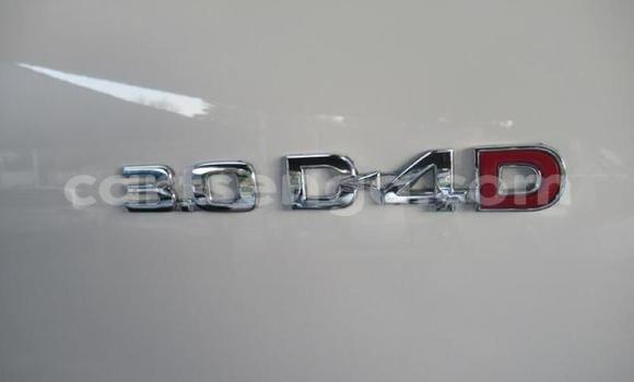 Nunua Ilio tumika Toyota Hilux White Gari ndani ya Manzini nchini Manzini Nunua Ilio tumika Toyota Hilux White Gari ndani ya Manzini nchini Manzini