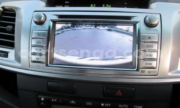 Nunua Ilio tumika Toyota Hilux White Gari ndani ya Manzini nchini Manzini Nunua Ilio tumika Toyota Hilux White Gari ndani ya Manzini nchini Manzini