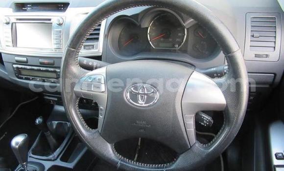 Nunua Ilio tumika Toyota Hilux White Gari ndani ya Manzini nchini Manzini Nunua Ilio tumika Toyota Hilux White Gari ndani ya Manzini nchini Manzini
